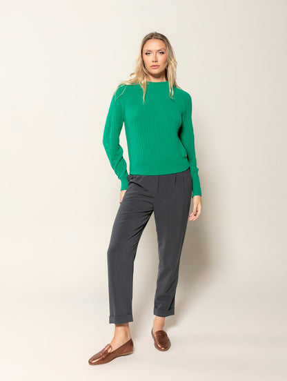 CALÇA COM PREGAS, BARRAS DOBRADAS E BOLSO FACA COM DETALHE BIAMAR 11571